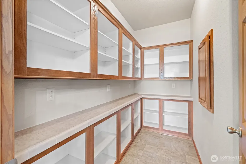 40 Marsden Road Port Angeles WA 98362