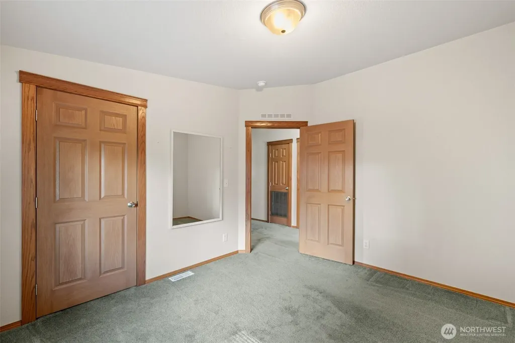40 Marsden Road Port Angeles WA 98362