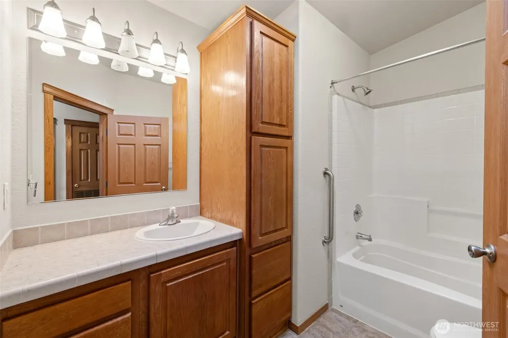 40 Marsden Road Port Angeles WA 98362