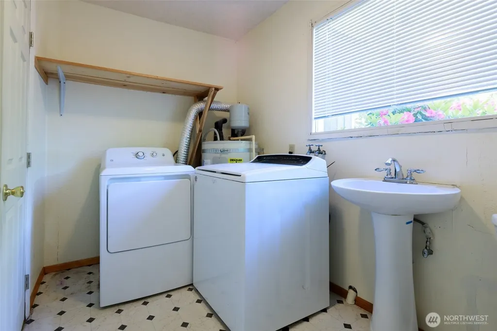 20411 56th Avenue W Lynnwood WA 98036