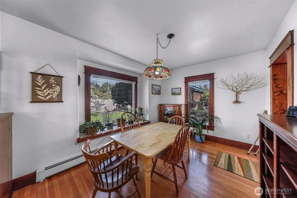 2715 Cedarwood Avenue Bellingham WA 98225