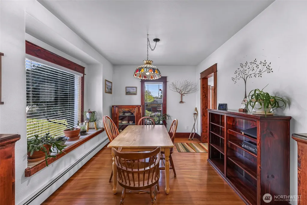 2715 Cedarwood Avenue Bellingham WA 98225