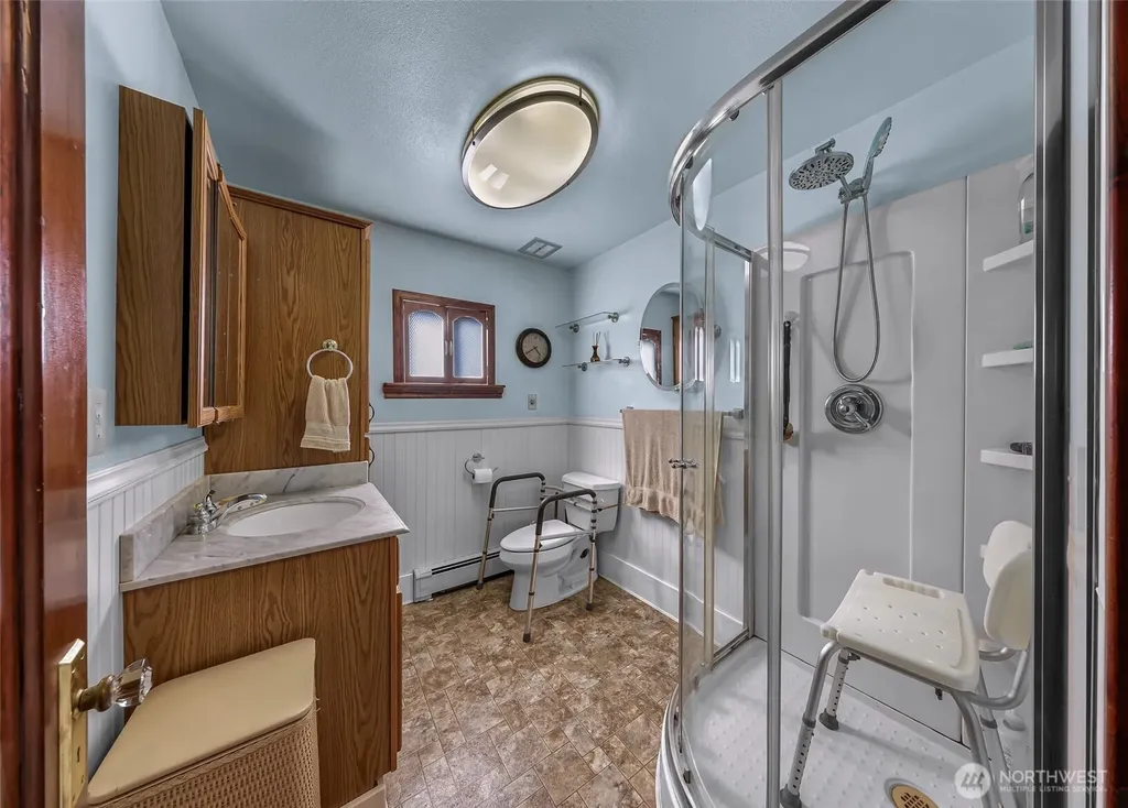 2715 Cedarwood Avenue Bellingham WA 98225