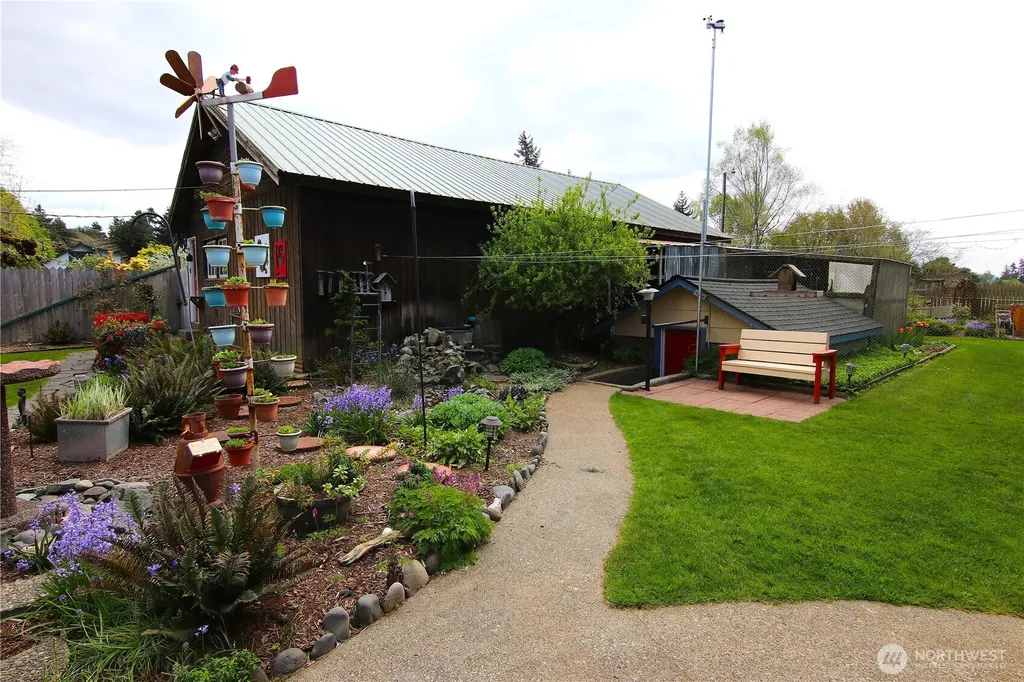 2715 Cedarwood Avenue Bellingham WA 98225