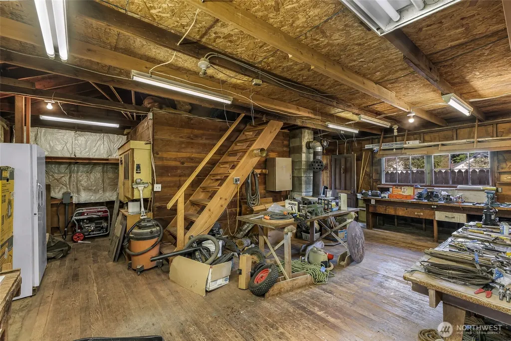 2715 Cedarwood Avenue Bellingham WA 98225