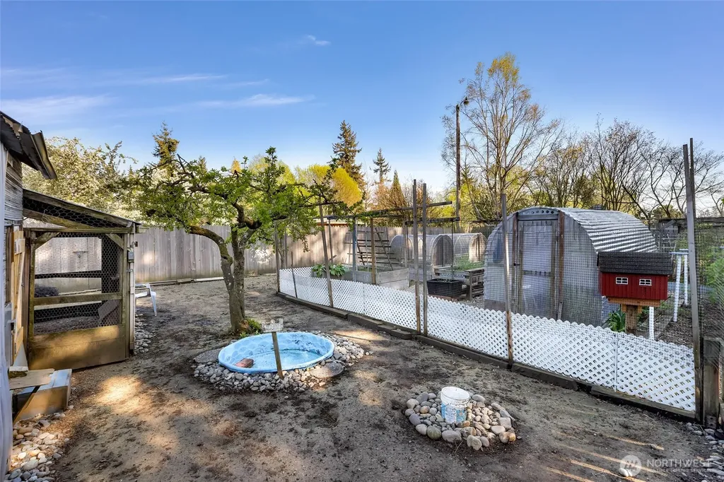 2715 Cedarwood Avenue Bellingham WA 98225
