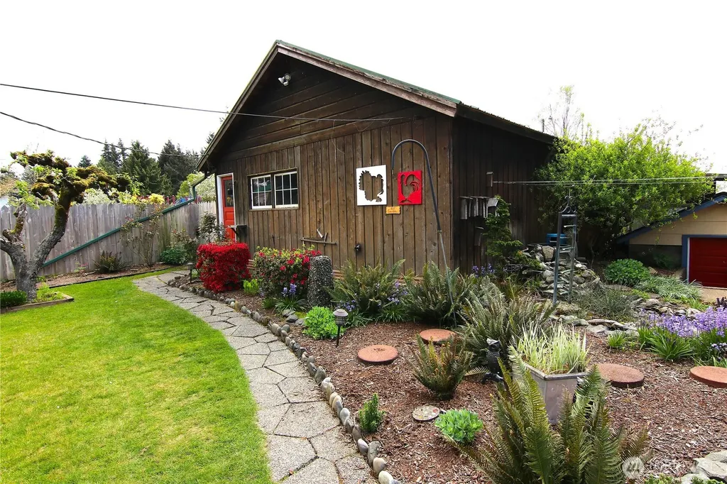 2715 Cedarwood Avenue Bellingham WA 98225