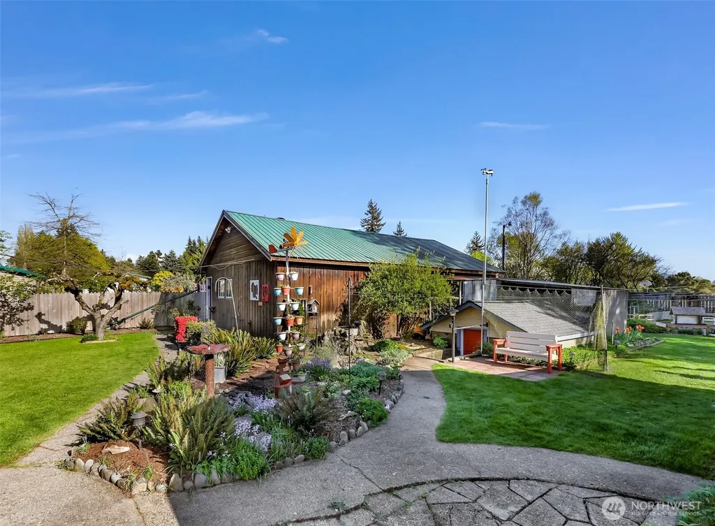2715 Cedarwood Avenue Bellingham WA 98225