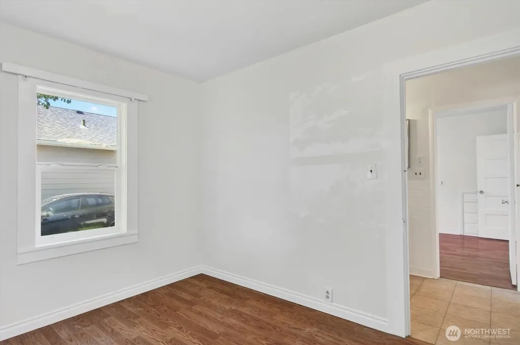 1035 16th Avenue Longview WA 98632