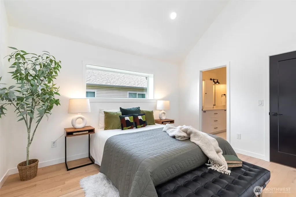 1556 S Pearl Street Seattle WA 98108