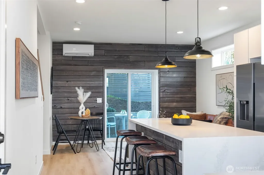 1556 S Pearl Street Seattle WA 98108