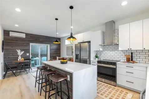 1556 S Pearl Street Seattle WA 98108