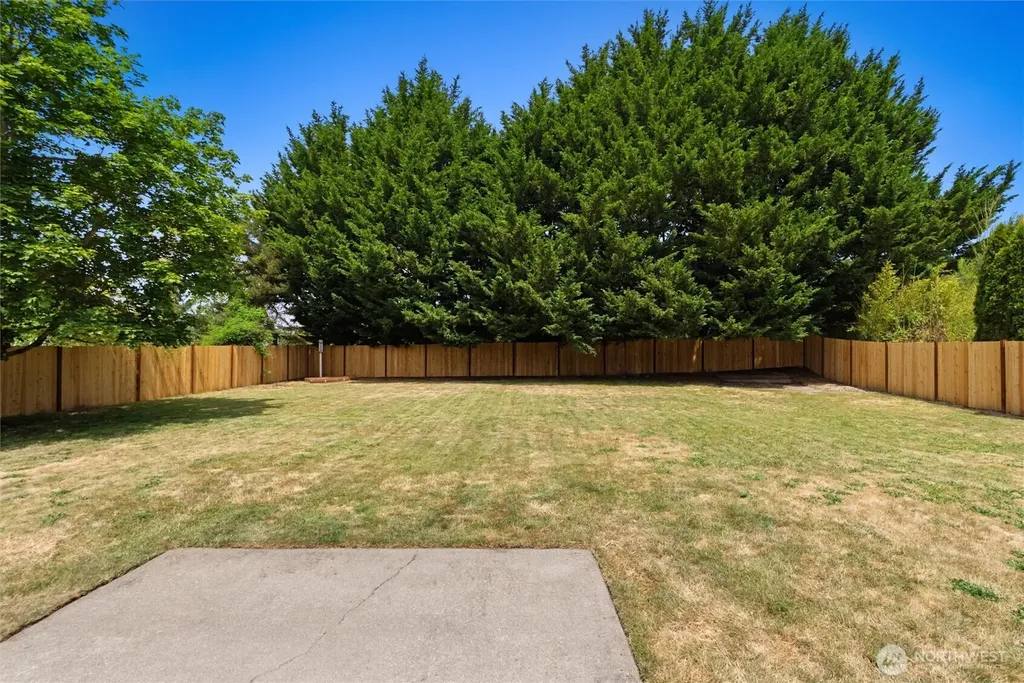 516 Corrin Avenue NW Orting WA 98360