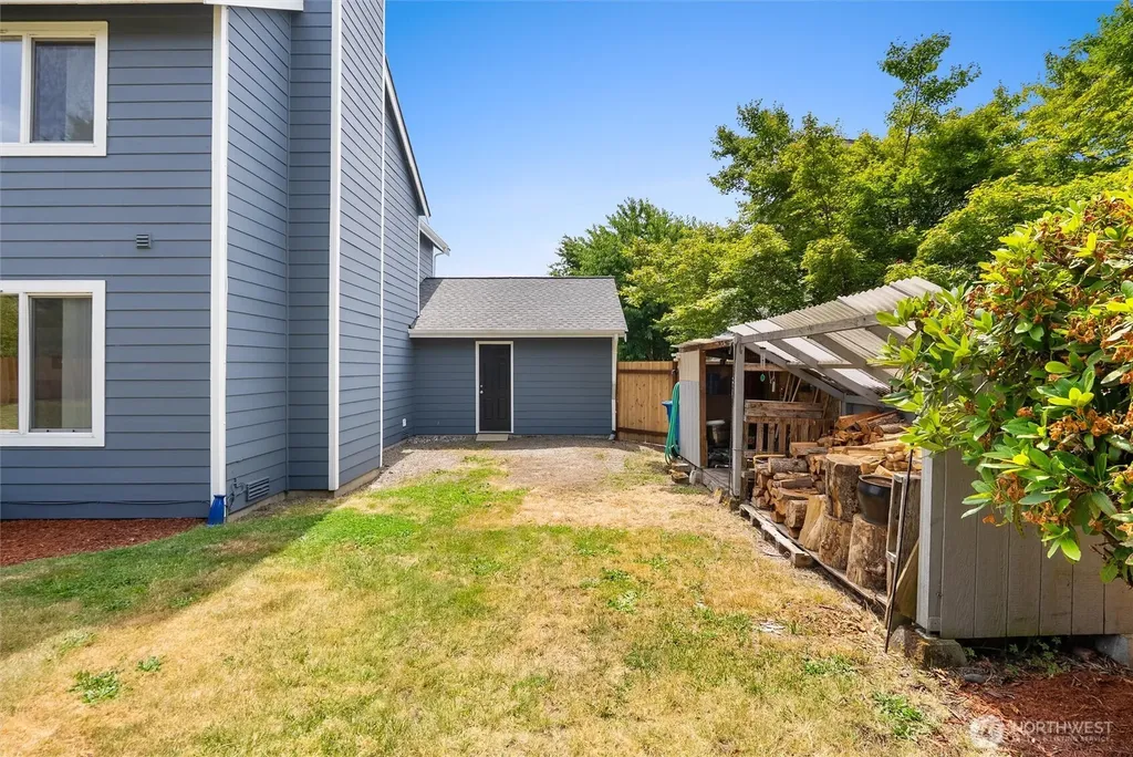 516 Corrin Avenue NW Orting WA 98360