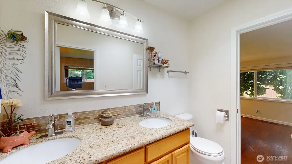 1461 Bill Avenue Port Orchard WA 98366