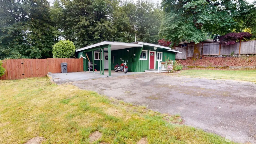 1461 Bill Avenue Port Orchard WA 98366