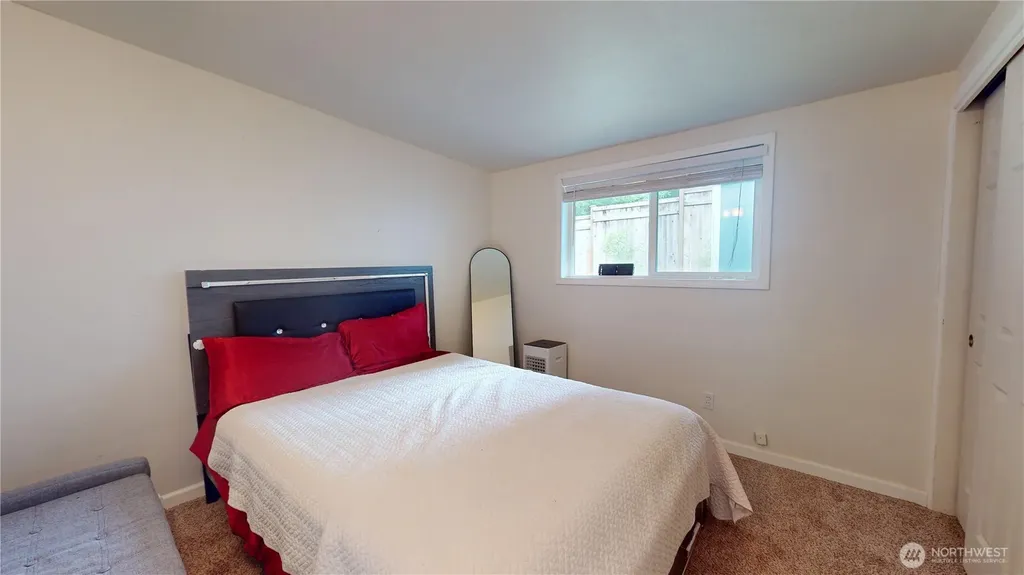 1461 Bill Avenue Port Orchard WA 98366