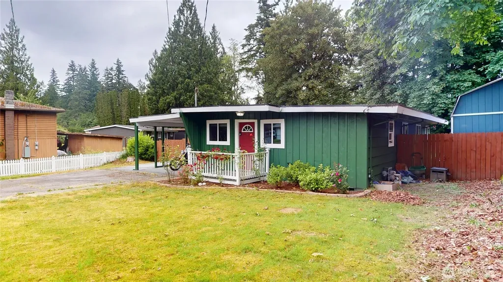 1461 Bill Avenue Port Orchard WA 98366