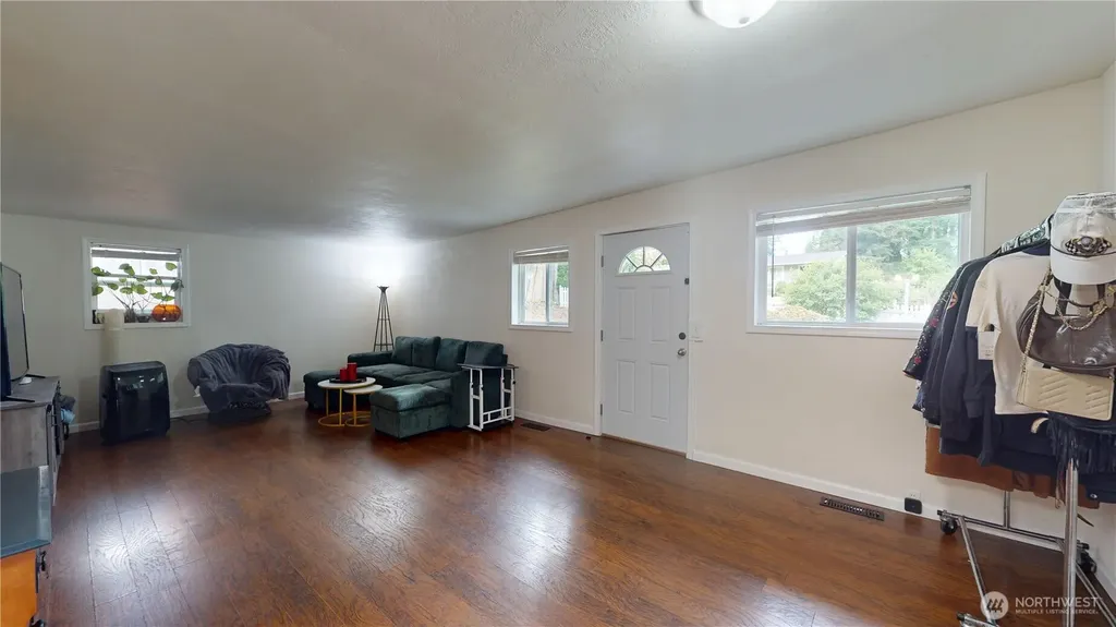 1461 Bill Avenue Port Orchard WA 98366