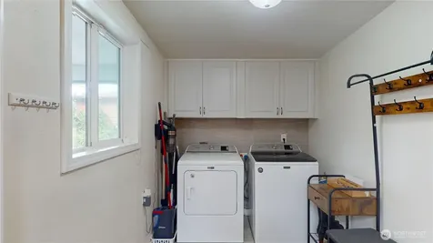 1461 Bill Avenue Port Orchard WA 98366