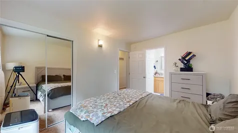 1461 Bill Avenue Port Orchard WA 98366
