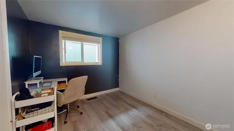 1461 Bill Avenue Port Orchard WA 98366