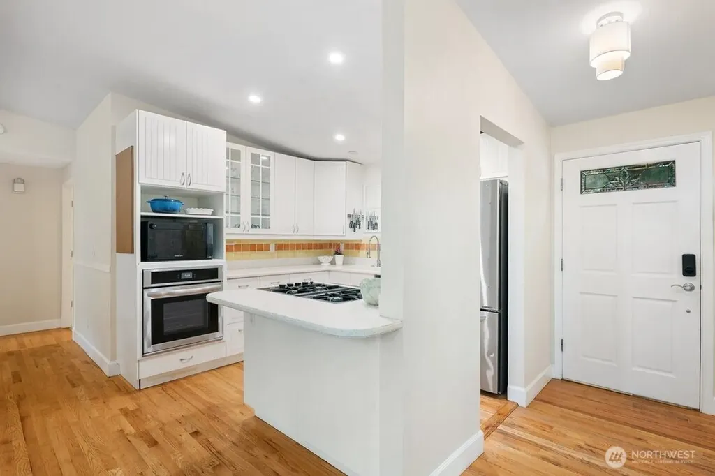 15936 76th Place NE Kenmore WA 98028
