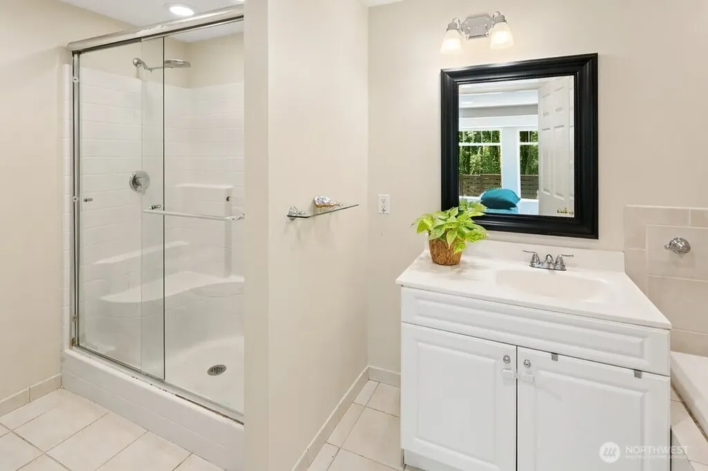 15936 76th Place NE Kenmore WA 98028