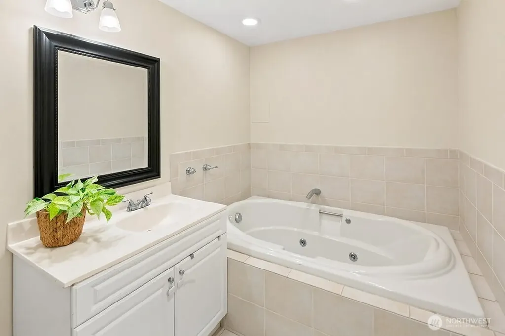 15936 76th Place NE Kenmore WA 98028