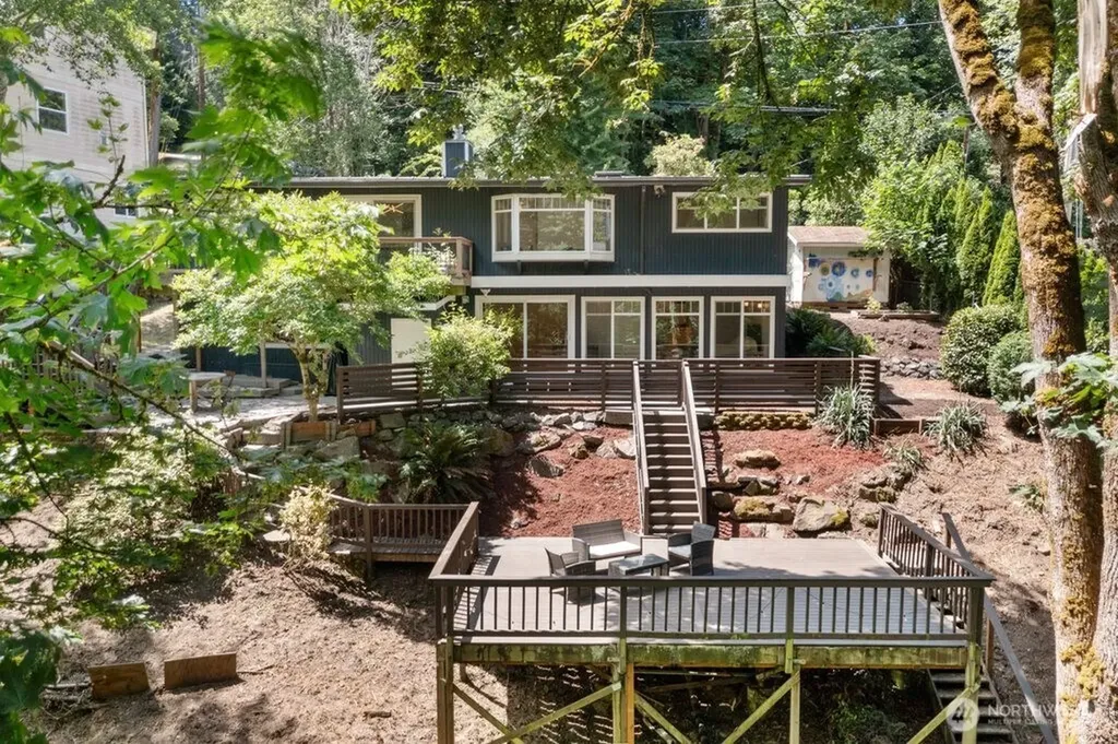 15936 76th Place NE Kenmore WA 98028