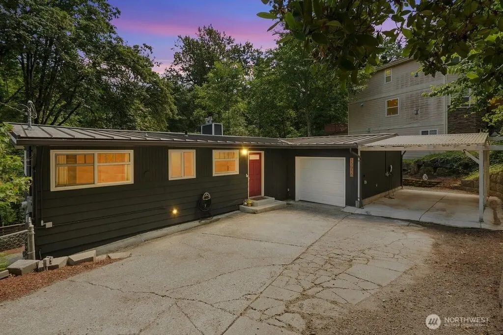 15936 76th Place NE Kenmore WA 98028