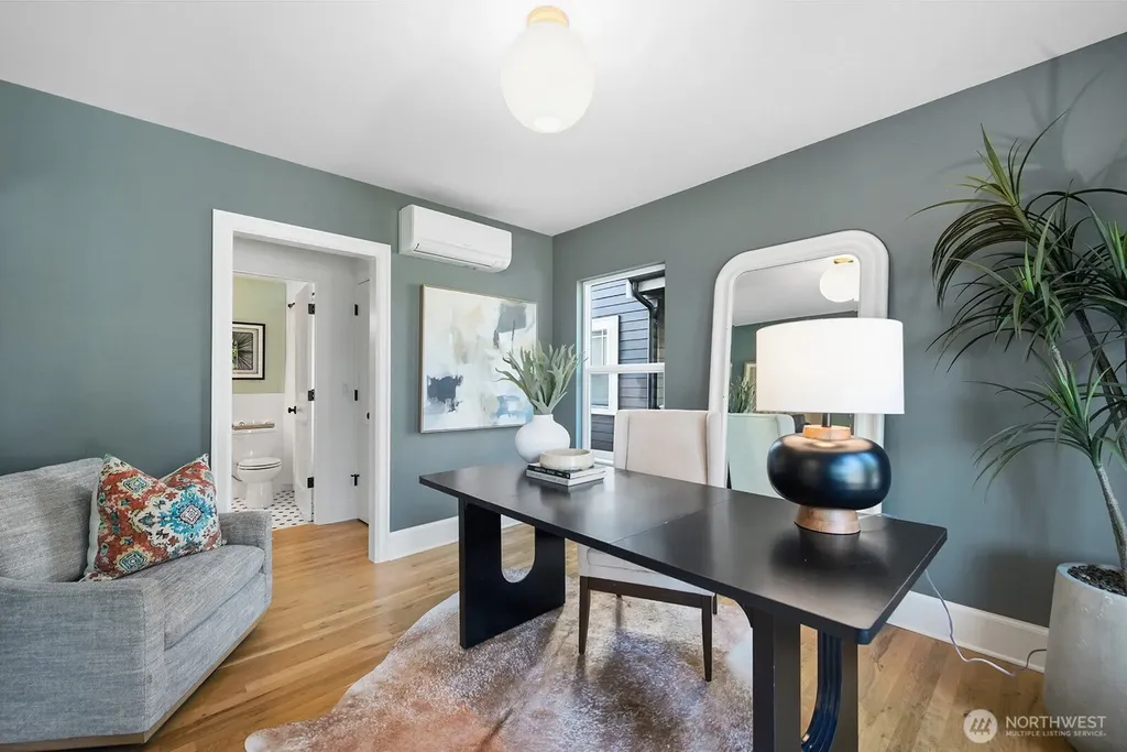 7511 41st Avenue NE Seattle WA 98115