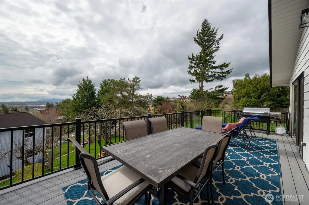 2433 Crestline Street Ferndale WA 98248