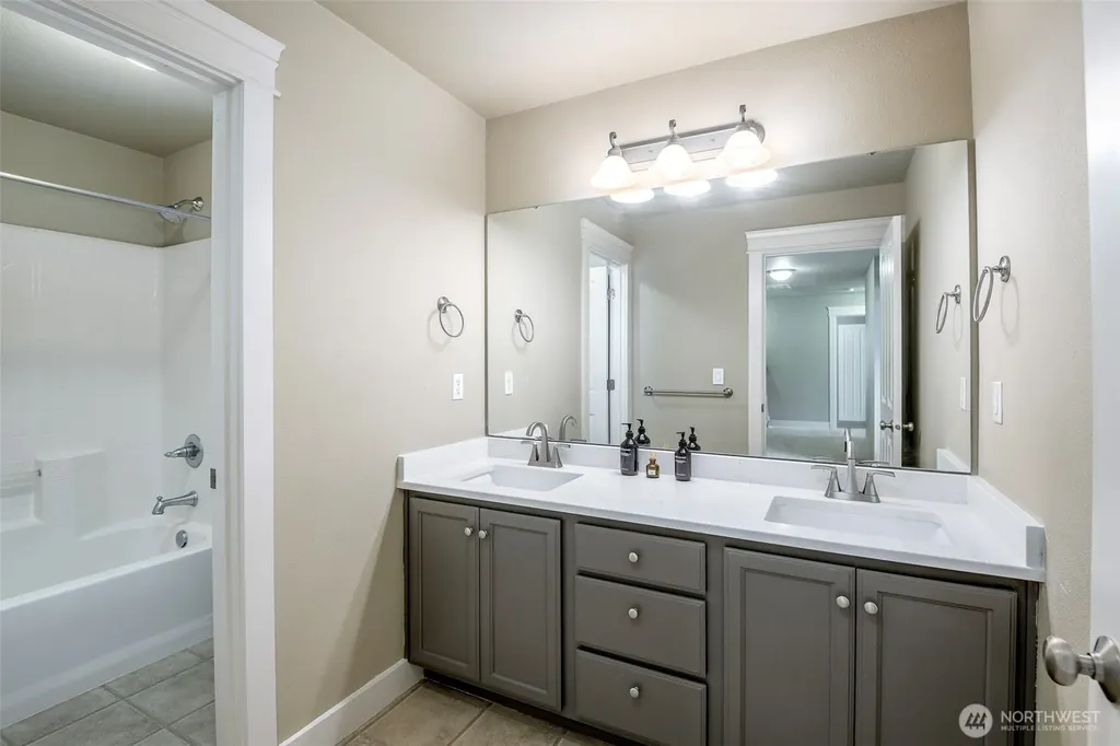 4442 Logan Drive NE Lacey WA 98516