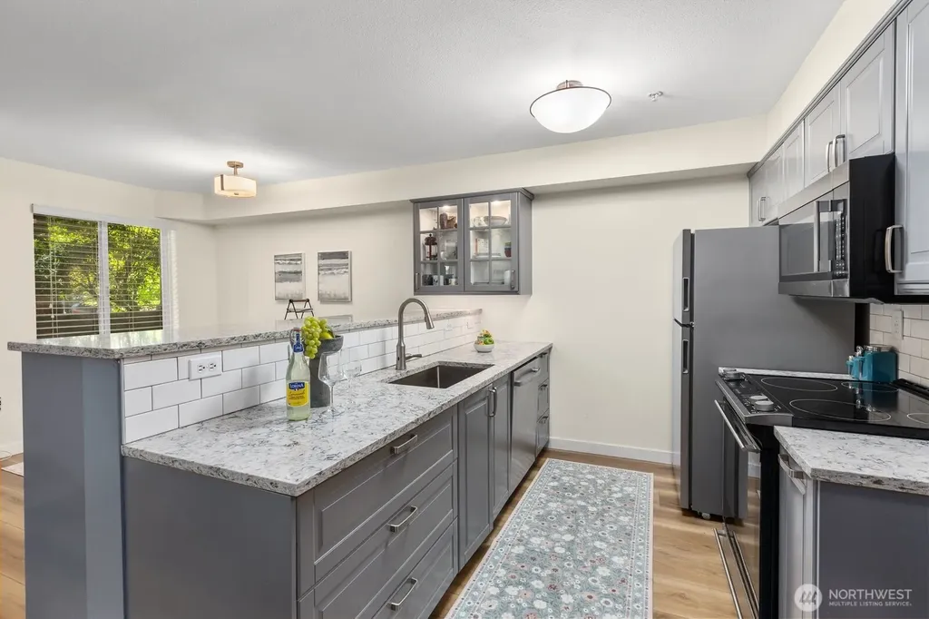5501 Lakemont Boulevard SE Bellevue WA 98006