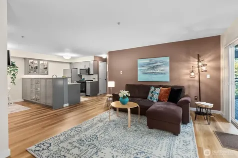 5501 Lakemont Boulevard SE Bellevue WA 98006