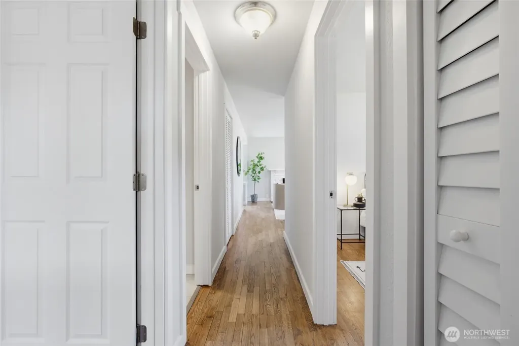 5968 44th Avenue S Seattle WA 98118