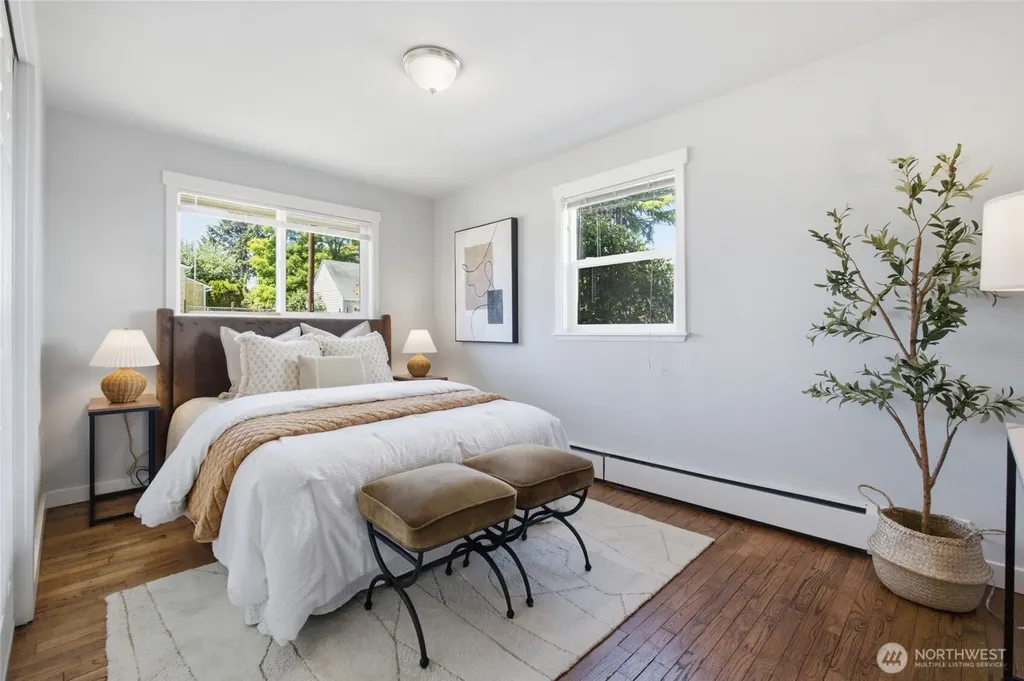 5968 44th Avenue S Seattle WA 98118