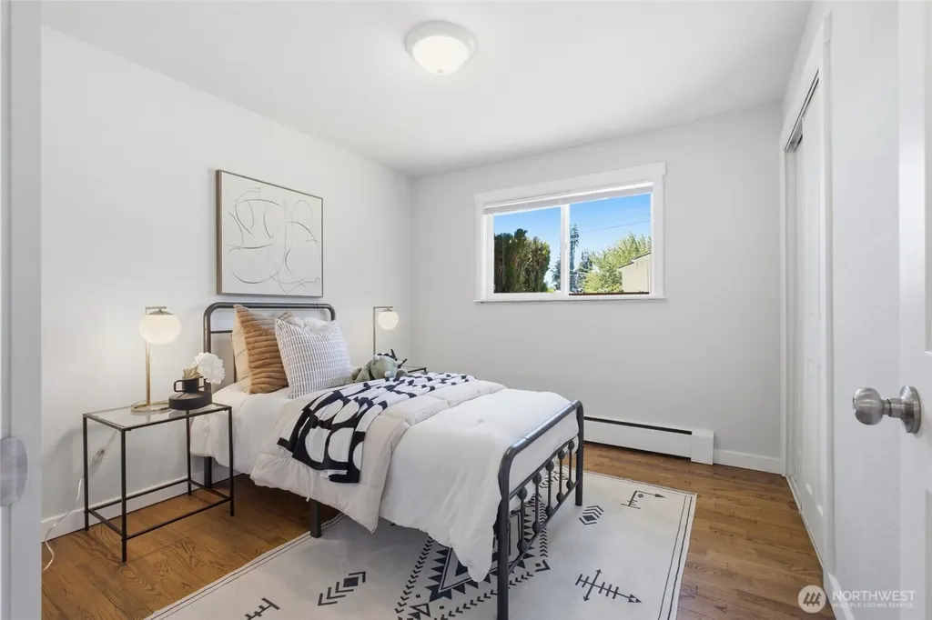 5968 44th Avenue S Seattle WA 98118