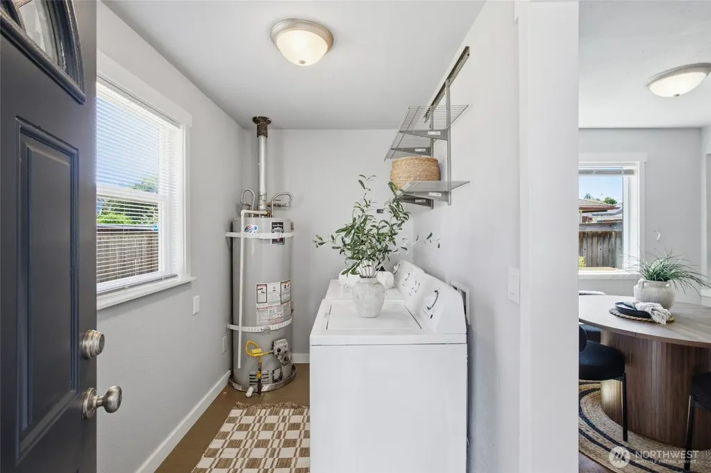 5968 44th Avenue S Seattle WA 98118