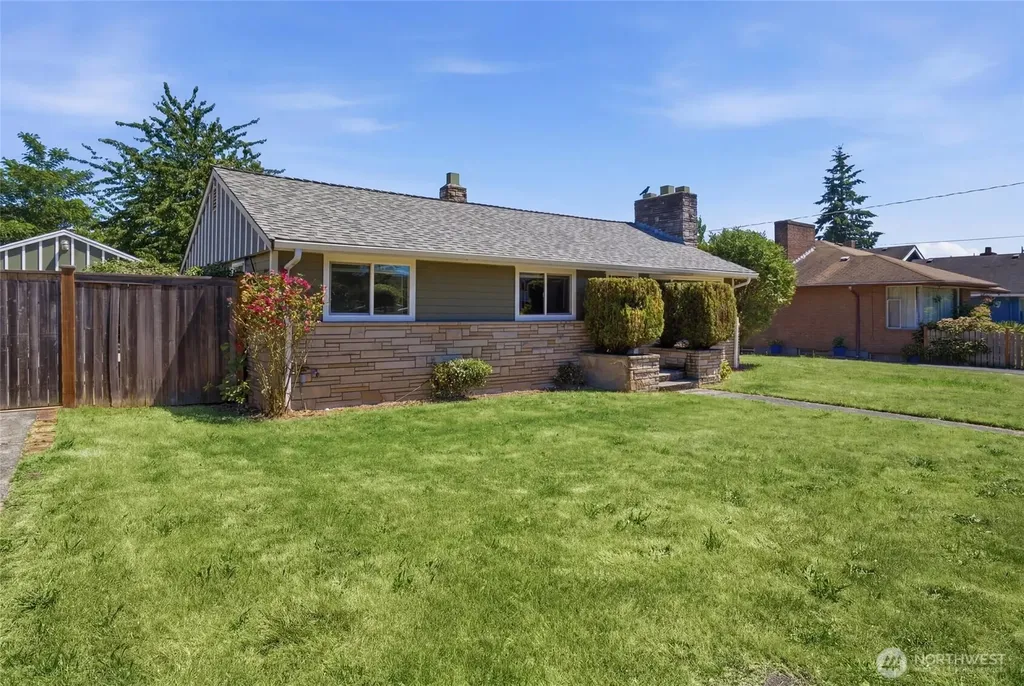 5968 44th Avenue S Seattle WA 98118