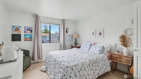 24931 109th Place SE Kent WA 98030