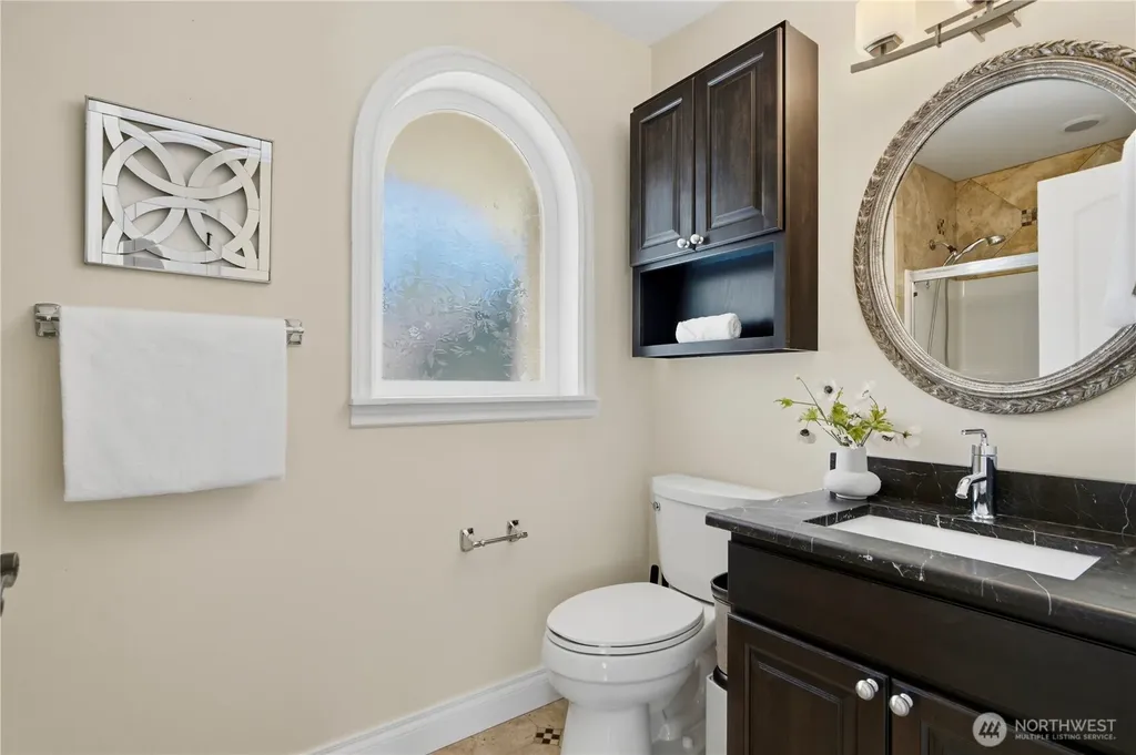 12832 NE 70th Place Kirkland WA 98033