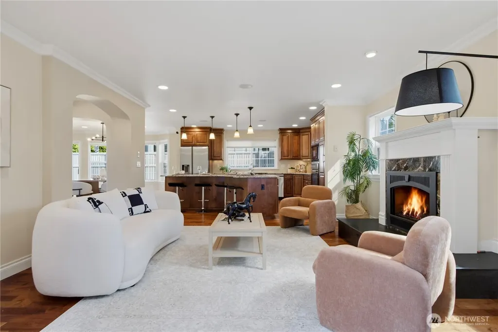 12832 NE 70th Place Kirkland WA 98033