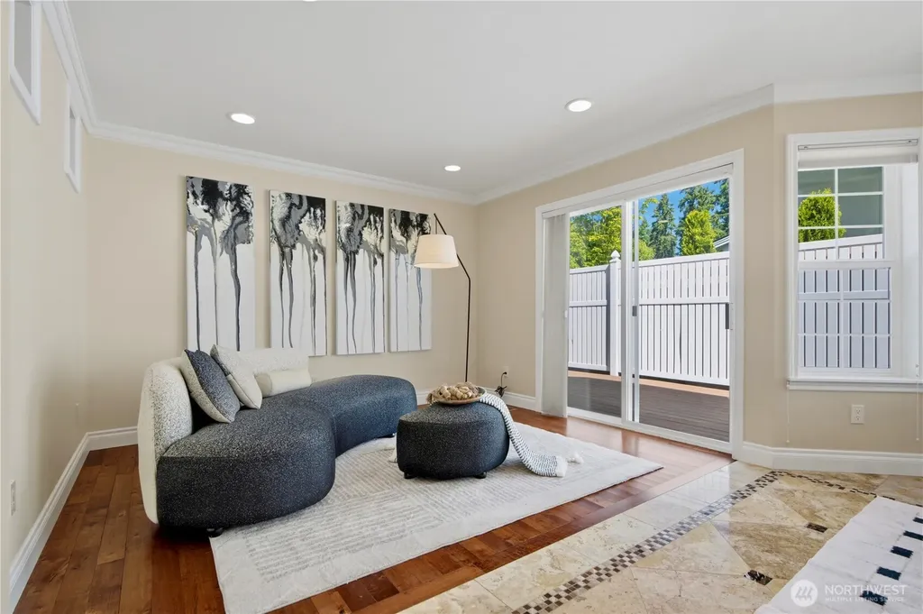 12832 NE 70th Place Kirkland WA 98033