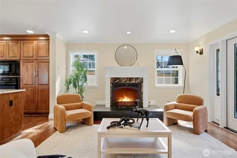 12832 NE 70th Place Kirkland WA 98033