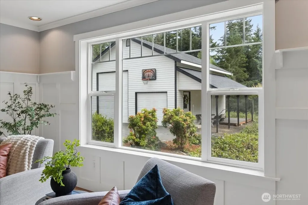 1267 NE Madison Road Poulsbo WA 98370