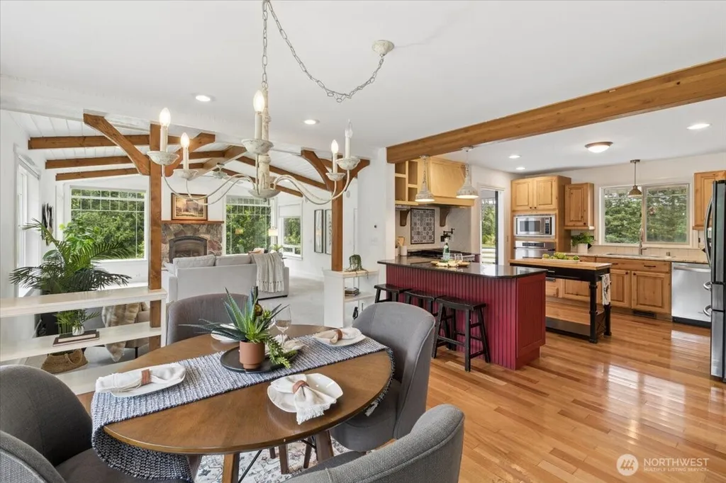 1267 NE Madison Road Poulsbo WA 98370