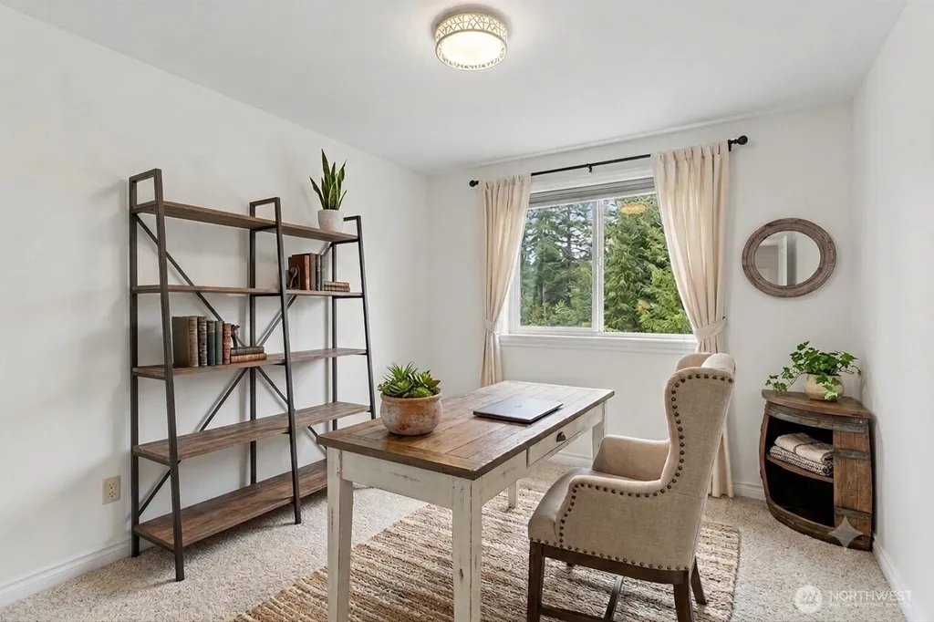 1267 NE Madison Road Poulsbo WA 98370