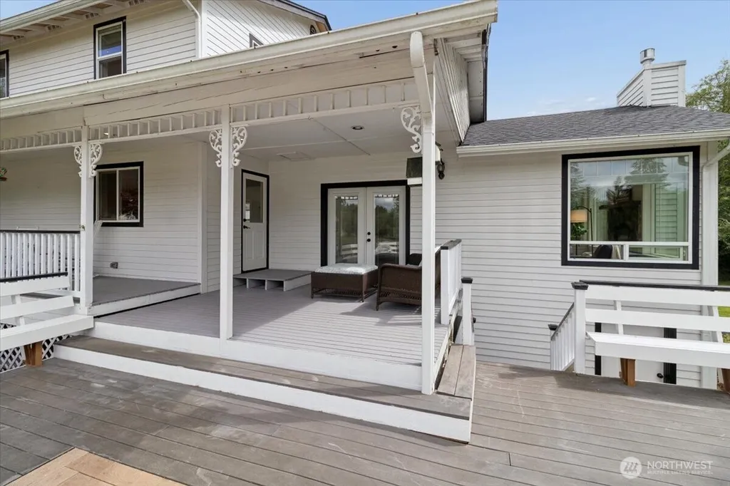 1267 NE Madison Road Poulsbo WA 98370